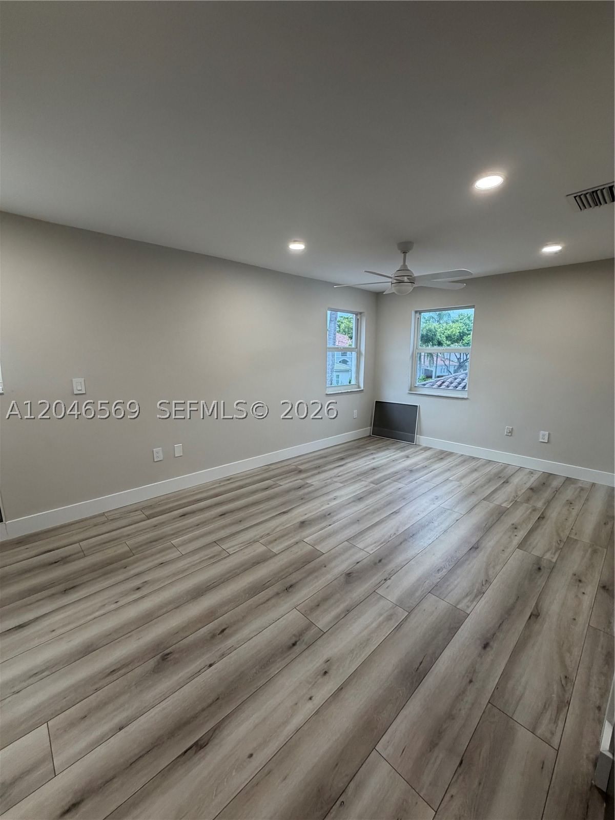 Real estate property located at 4499 93rd Doral Ct, Miami-dade, Doral Estates Villas, Doral, FL