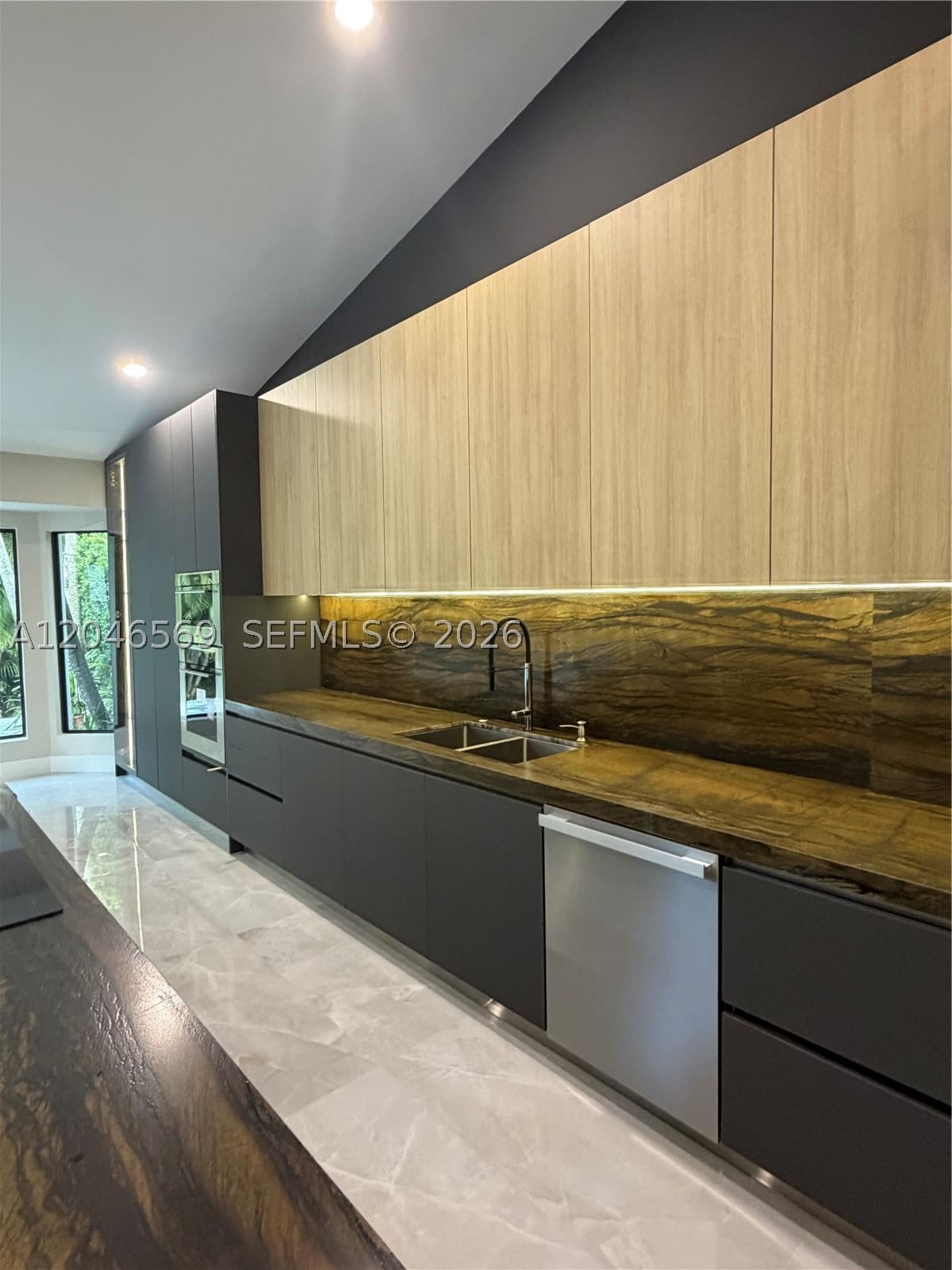 Real estate property located at 4499 93rd Doral Ct, Miami-dade, Doral Estates Villas, Doral, FL