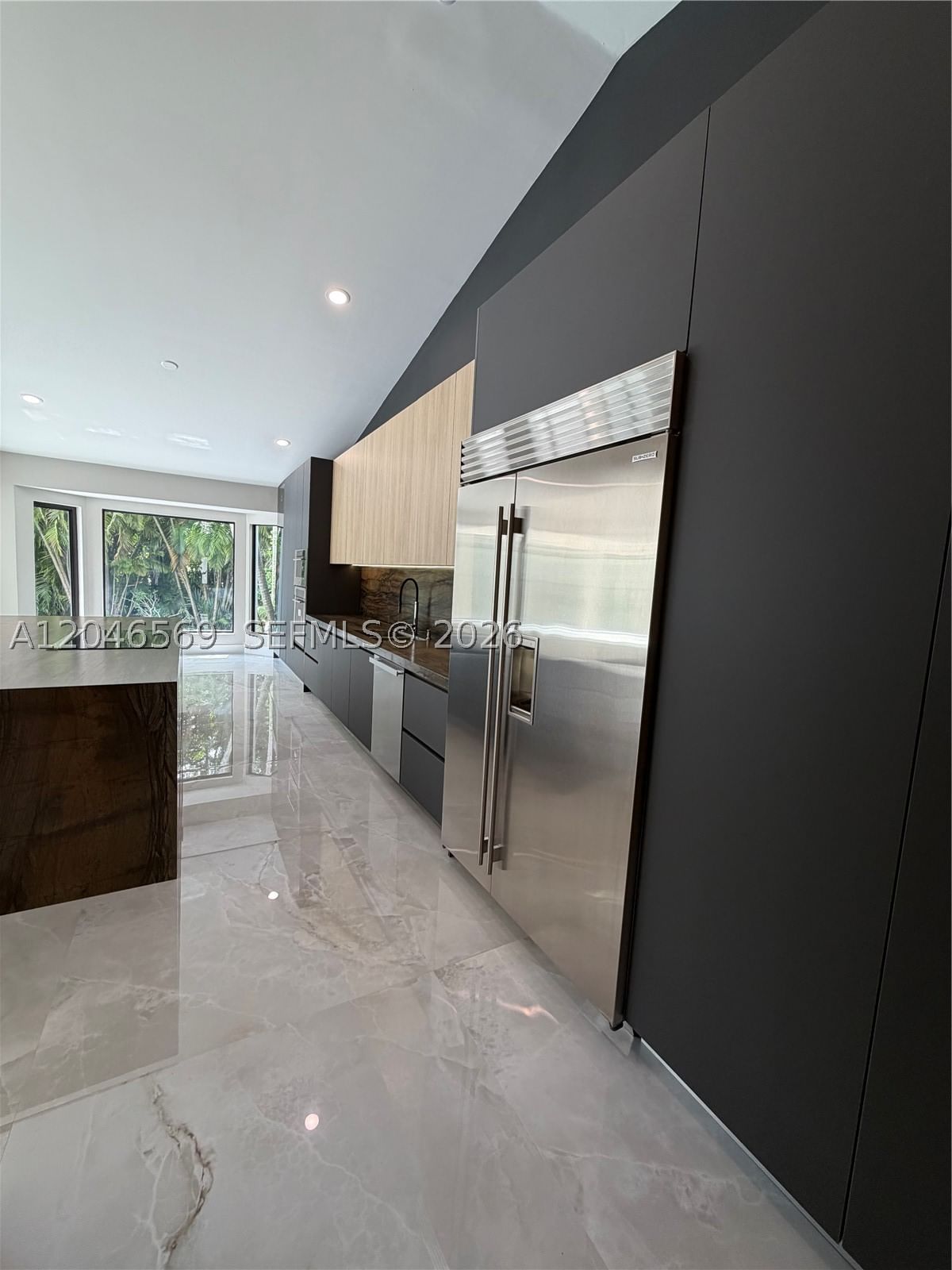 Real estate property located at 4499 93rd Doral Ct, Miami-dade, Doral Estates Villas, Doral, FL