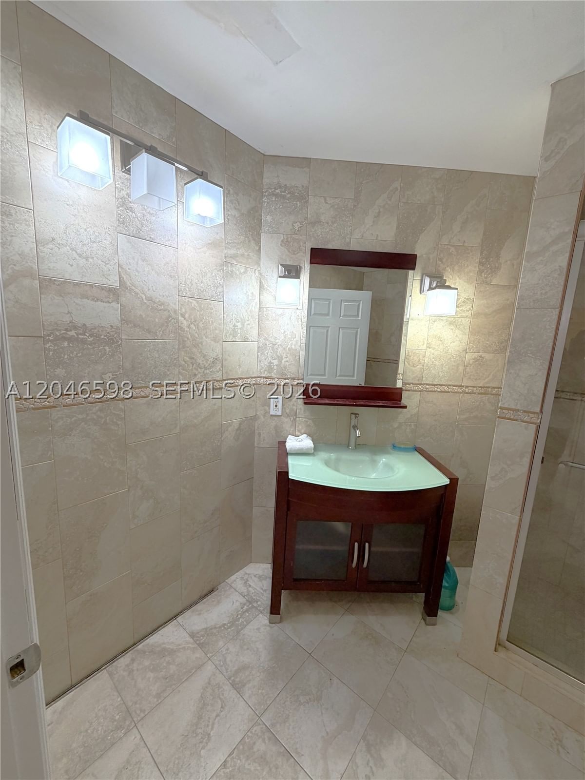 Real estate property located at 14225 55th St, Miami-dade, Bird Lakes South Sec 2, Miami, FL