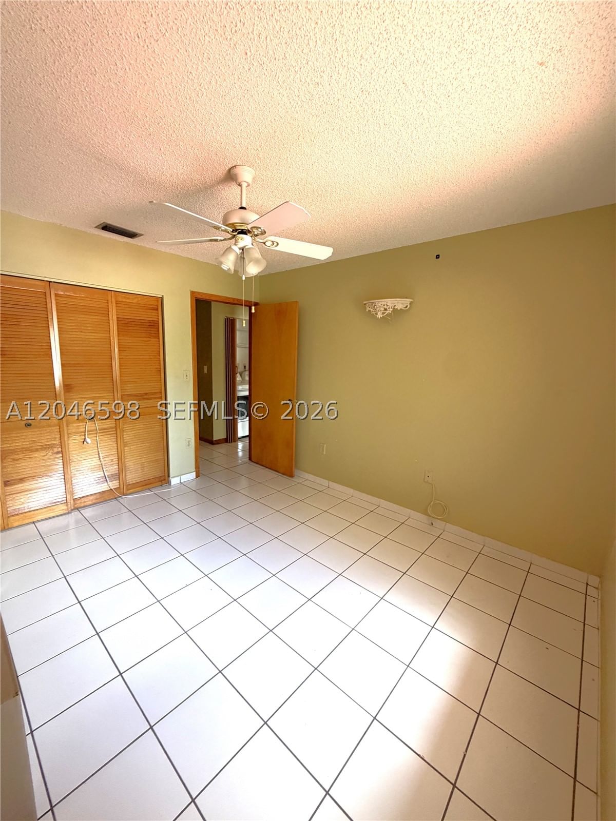 Real estate property located at 14225 55th St, Miami-dade, Bird Lakes South Sec 2, Miami, FL
