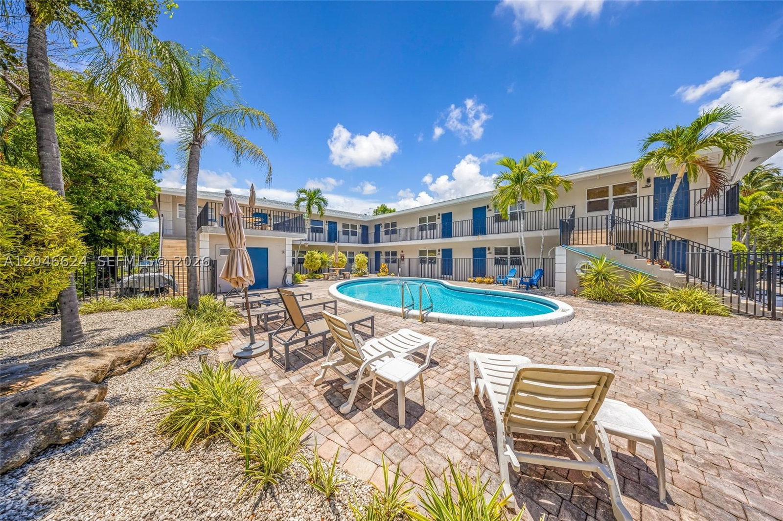Real estate property located at 660 11th Ave #102, Broward, Capri Courts Condo, Fort Lauderdale, FL