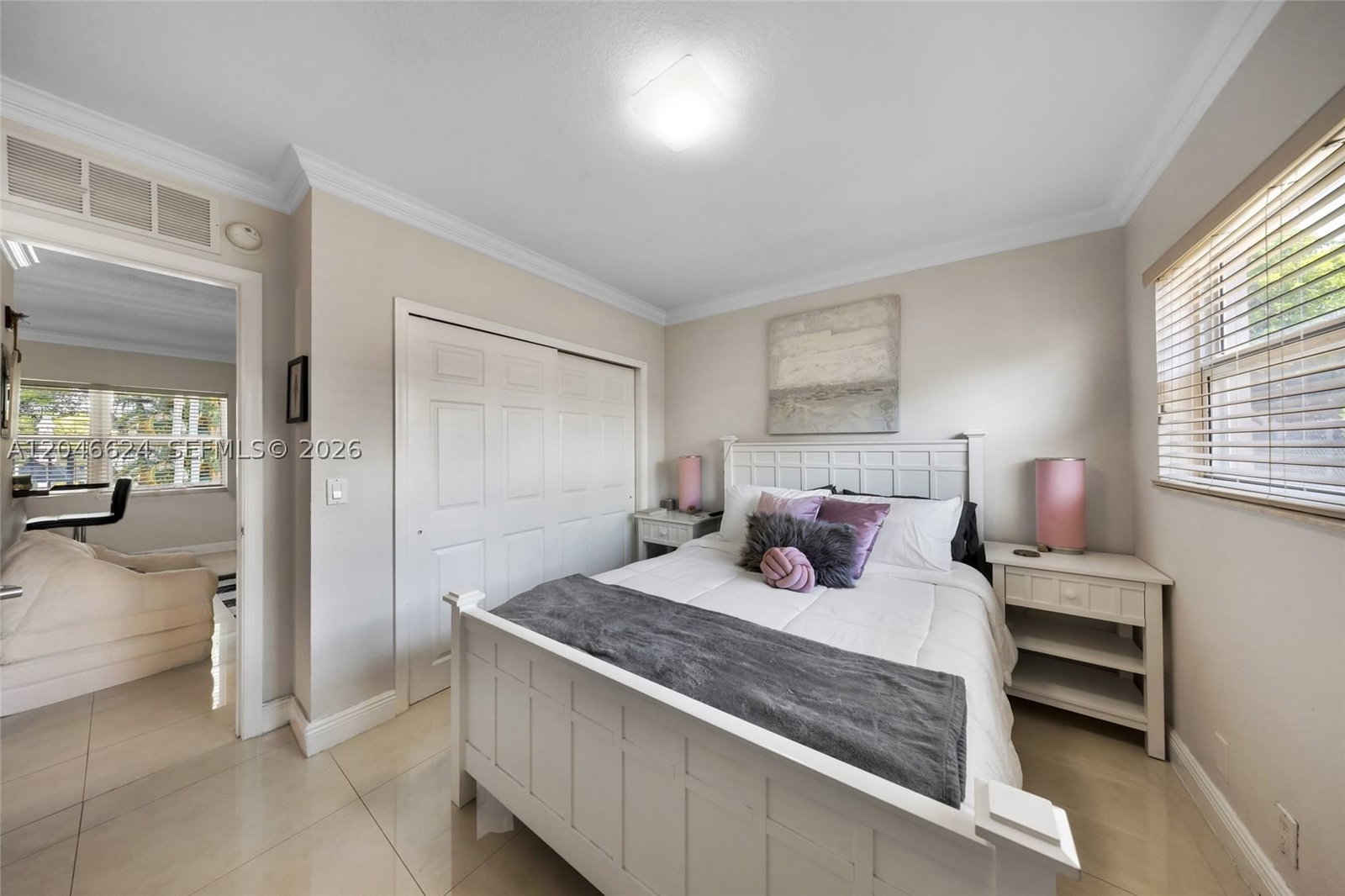 Real estate property located at 660 11th Ave #102, Broward, Capri Courts Condo, Fort Lauderdale, FL