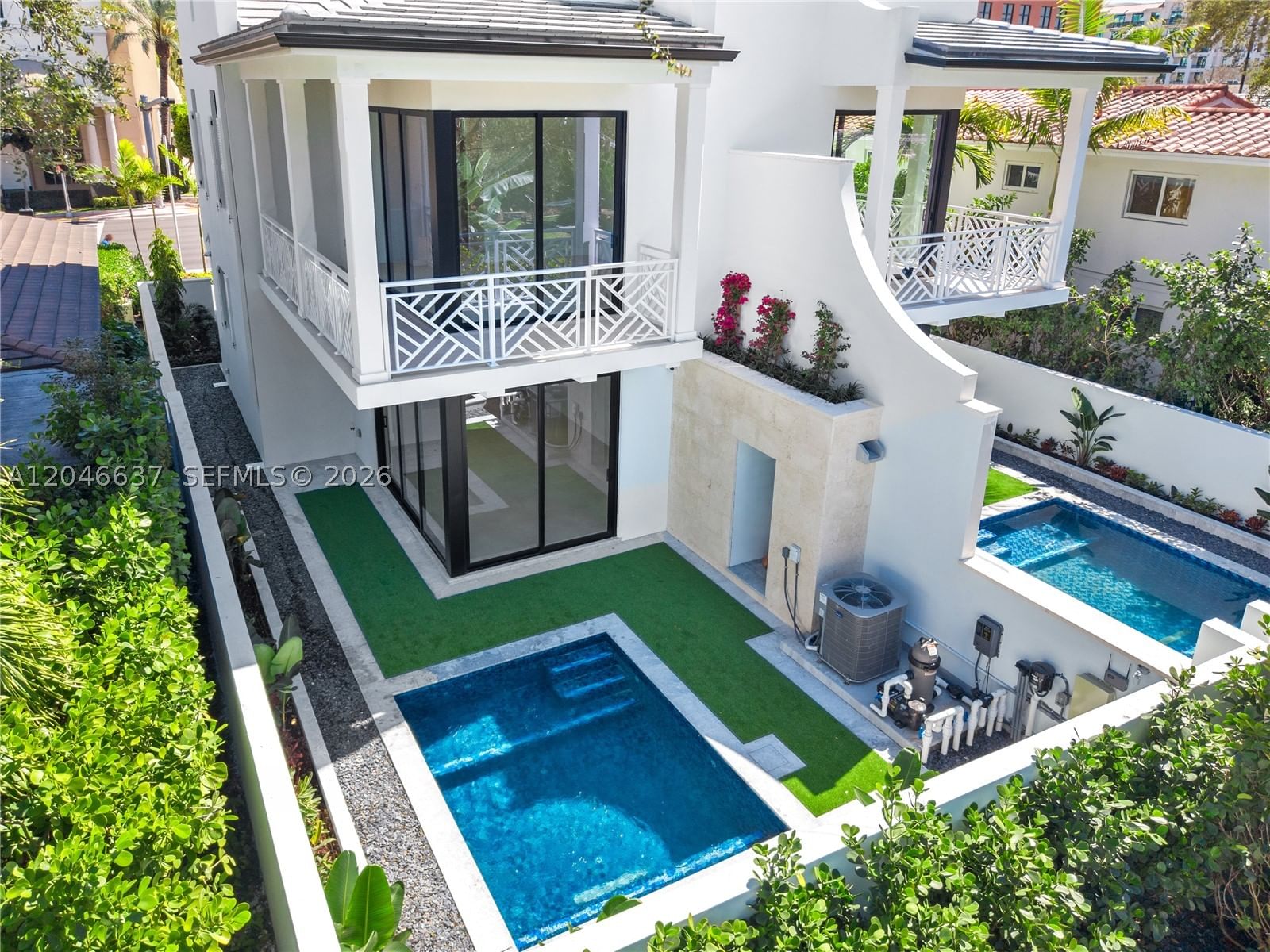 Real estate property located at 2712 Le Jeune Rd, Miami-dade, Coral Gables Biltmore Sec, Coral Gables, FL
