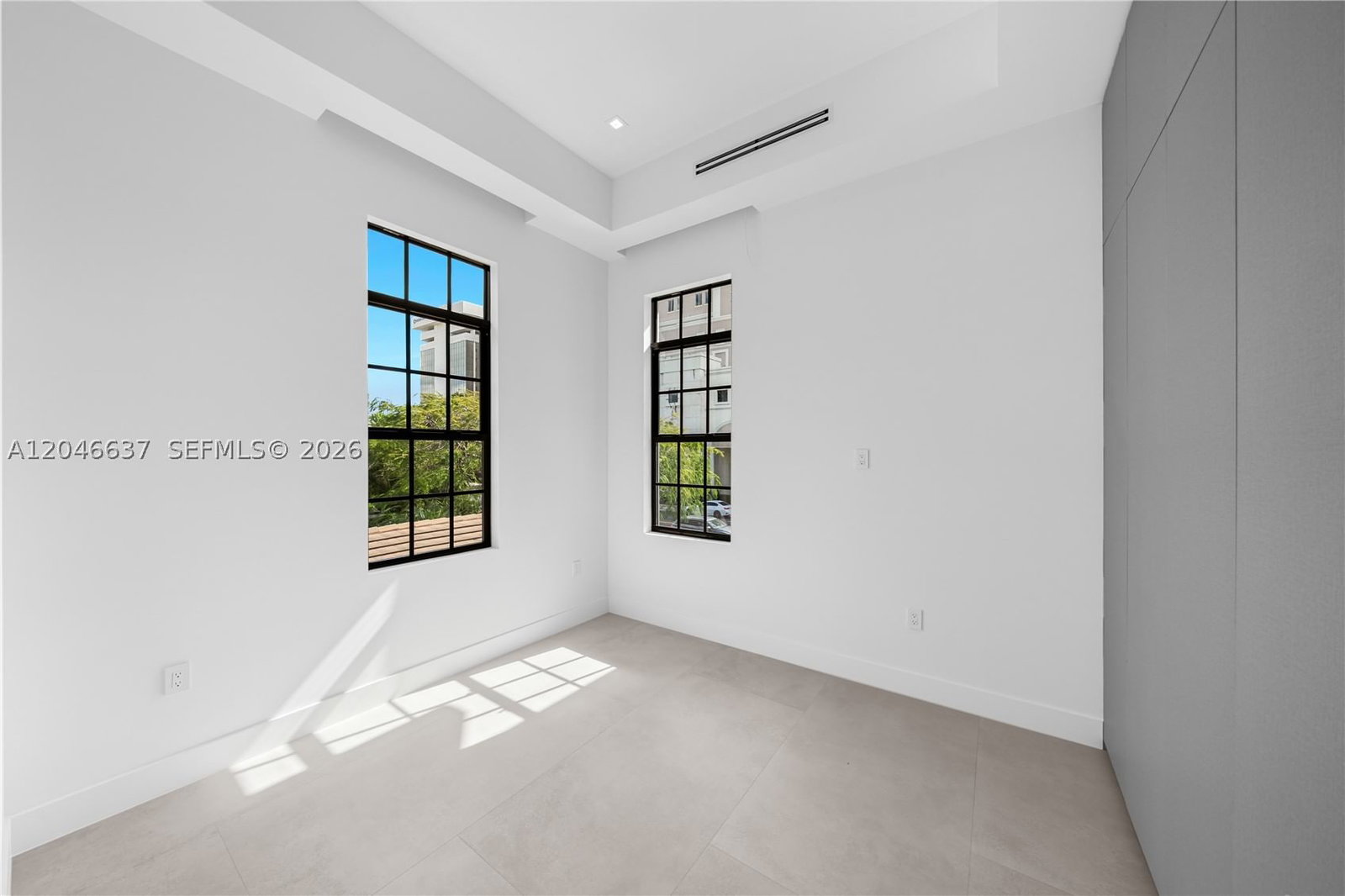 Real estate property located at 2712 Le Jeune Rd, Miami-dade, Coral Gables Biltmore Sec, Coral Gables, FL