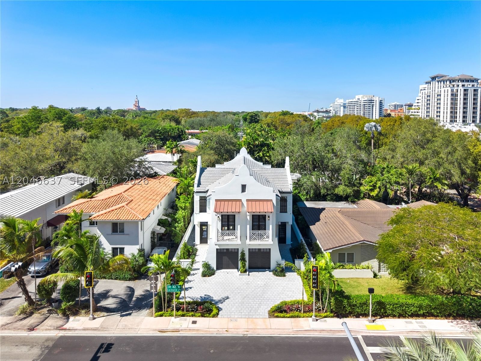 Real estate property located at 2712 Le Jeune Rd, Miami-dade, Coral Gables Biltmore Sec, Coral Gables, FL