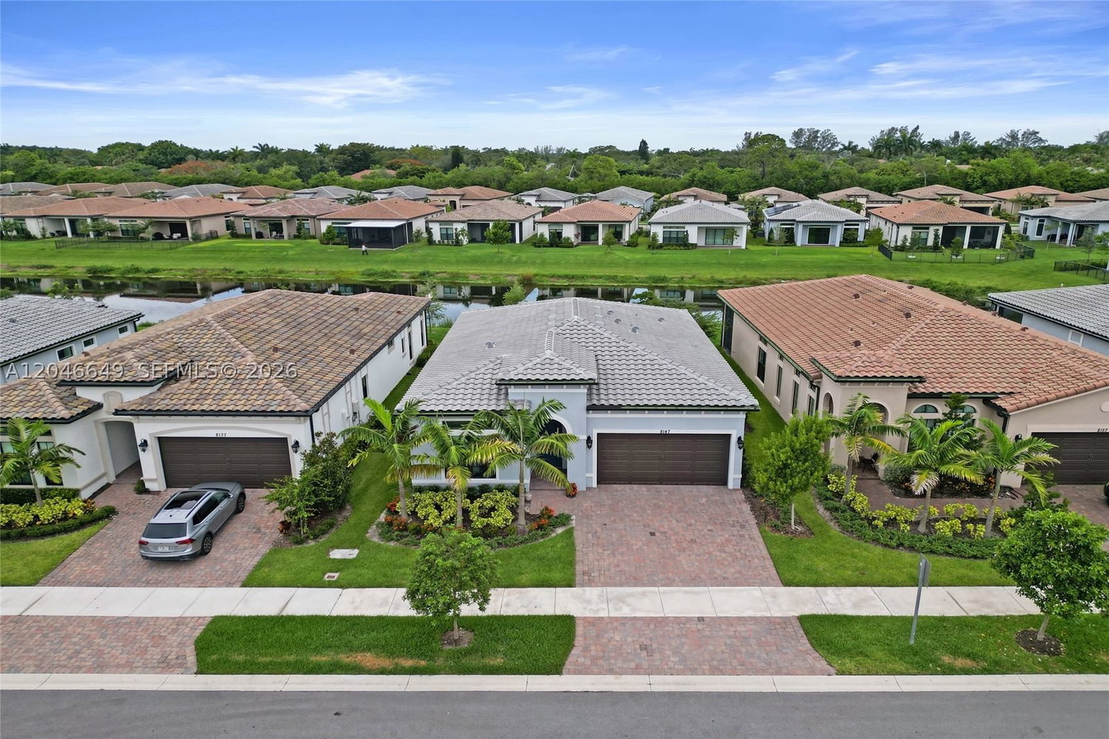 Real estate property located at 8147 Juniper Dr, Broward, The Falls At Parkland, Parkland, FL