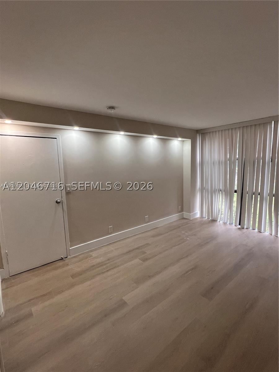 Real estate property located at 17021 Bay Rd #124, Miami-dade, Plaza Of Americas Condo P, Sunny Isles Beach, FL