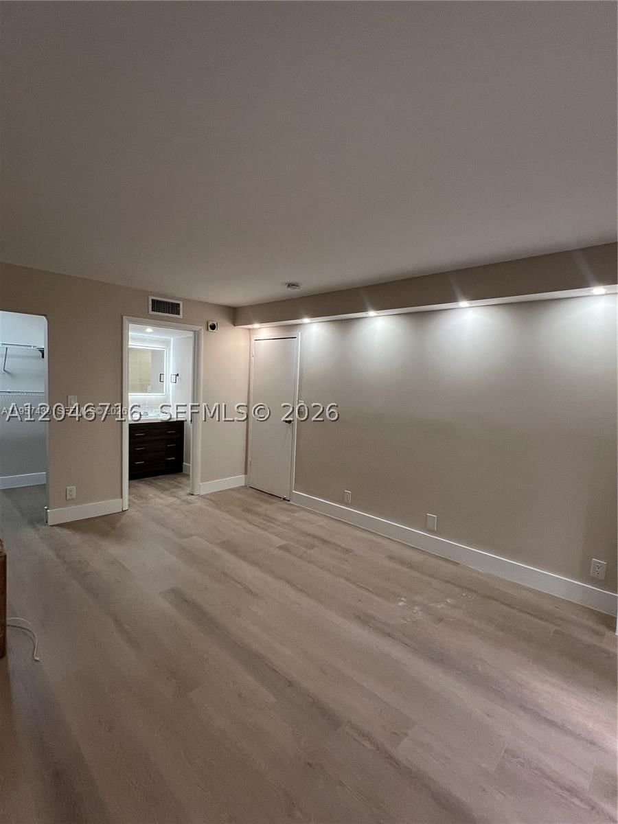 Real estate property located at 17021 Bay Rd #124, Miami-dade, Plaza Of Americas Condo P, Sunny Isles Beach, FL