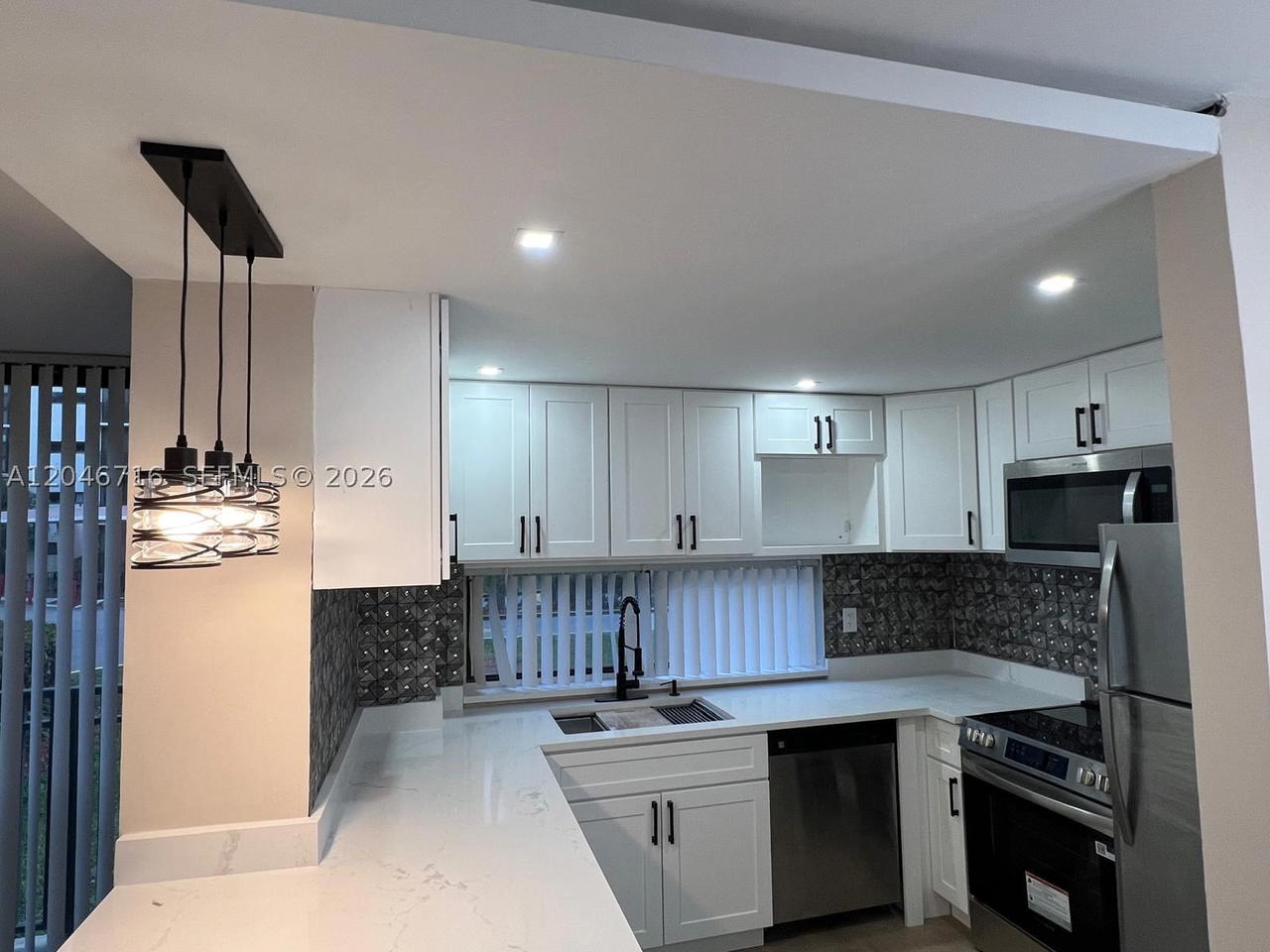 Real estate property located at 17021 Bay Rd #124, Miami-dade, Plaza Of Americas Condo P, Sunny Isles Beach, FL