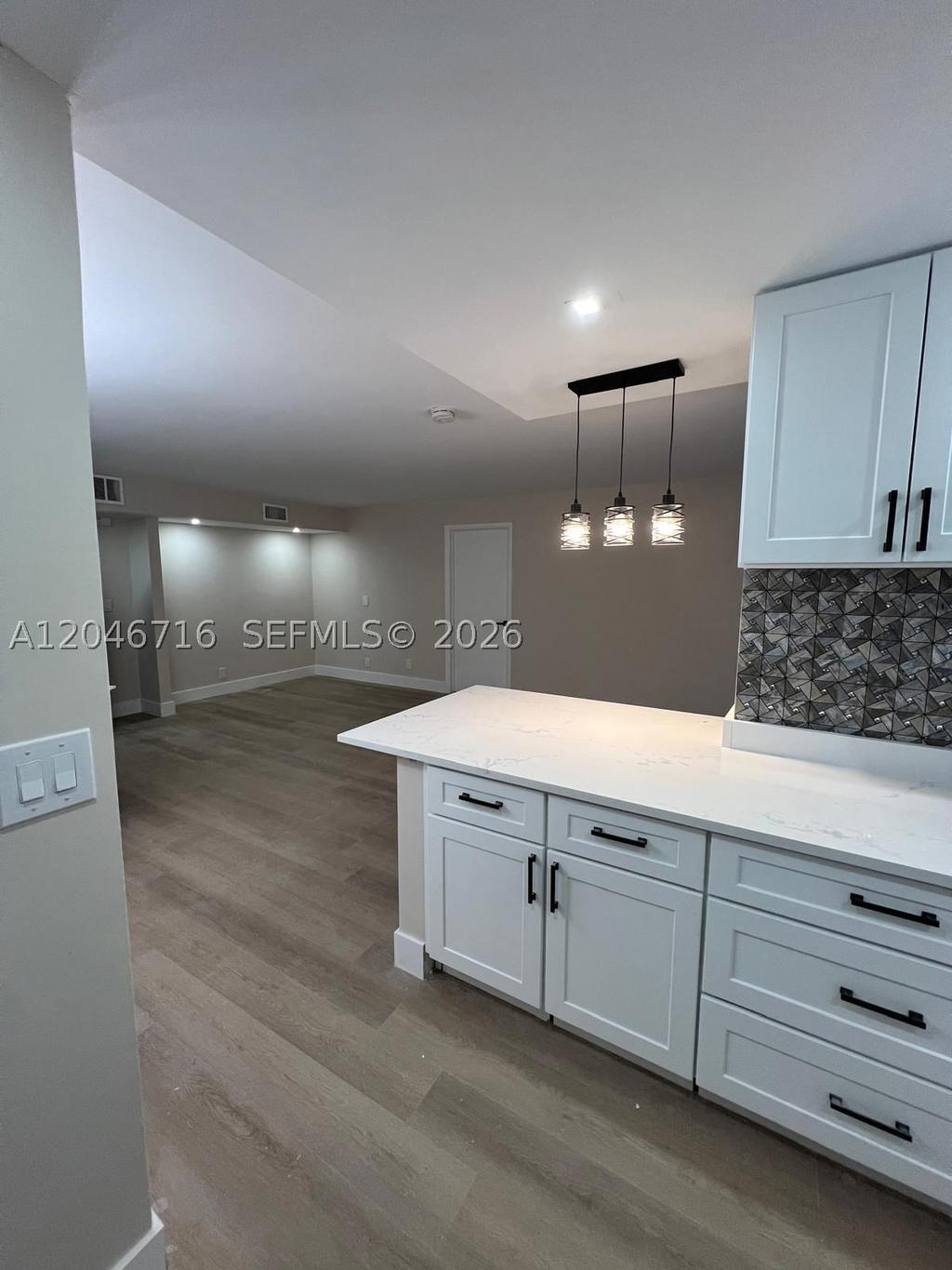 Real estate property located at 17021 Bay Rd #124, Miami-dade, Plaza Of Americas Condo P, Sunny Isles Beach, FL