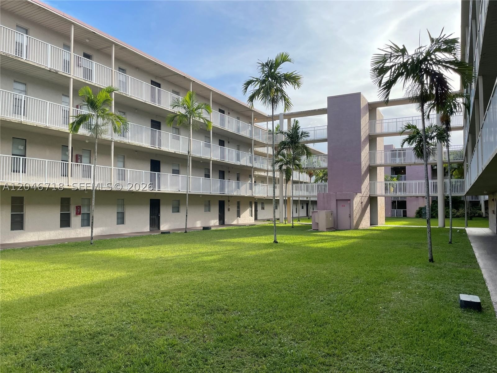 Real estate property located at 2800 56th Ave B207, Broward, Brookfield Square Condo, Lauderhill, FL