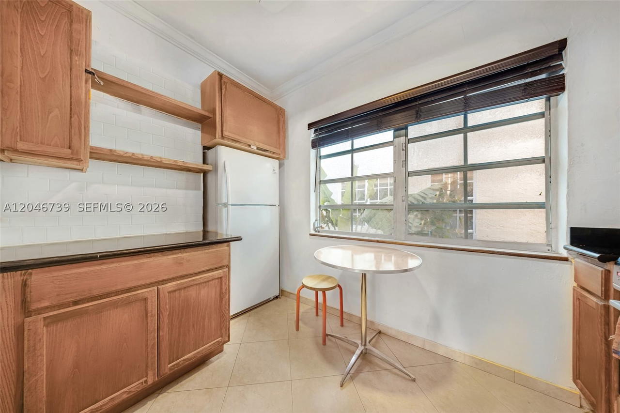 Real estate property located at 1250 Drexel Ave #8, Miami-dade, The Vintage East Condo, Miami Beach, FL