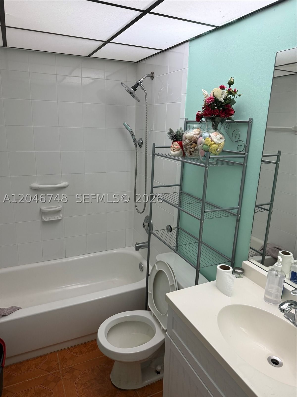 Real estate property located at , Broward, Cypress Chase Condo No 6, Lauderdale Lakes, FL