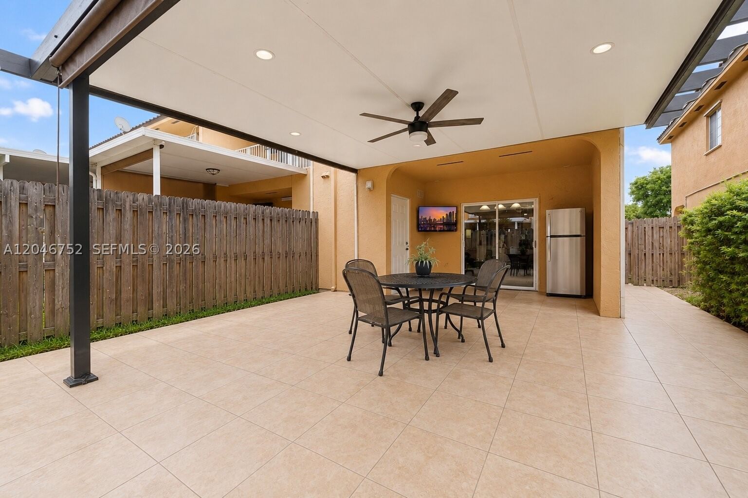 Real estate property located at 3539 76th St #6, Miami-dade, Villas Canarias Condo, Hialeah, FL