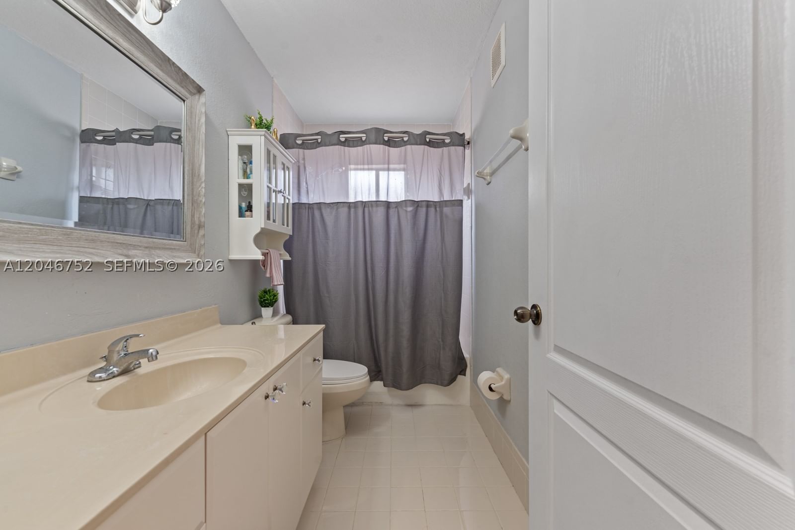Real estate property located at 3539 76th St #6, Miami-dade, Villas Canarias Condo, Hialeah, FL