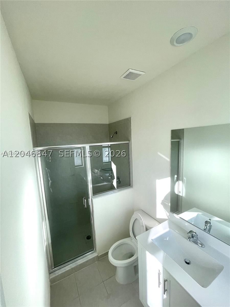 Real estate property located at 3338 112th St, Miami-dade, Aquabella North Replat, Hialeah, FL