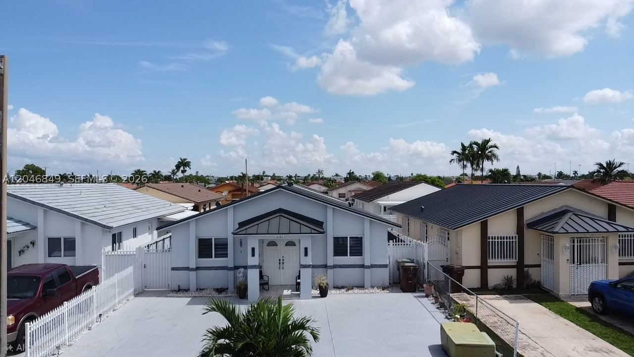 Real estate property located at 2727 70th St, Miami-dade, 2nd Addn To Robles Garden, Hialeah, FL