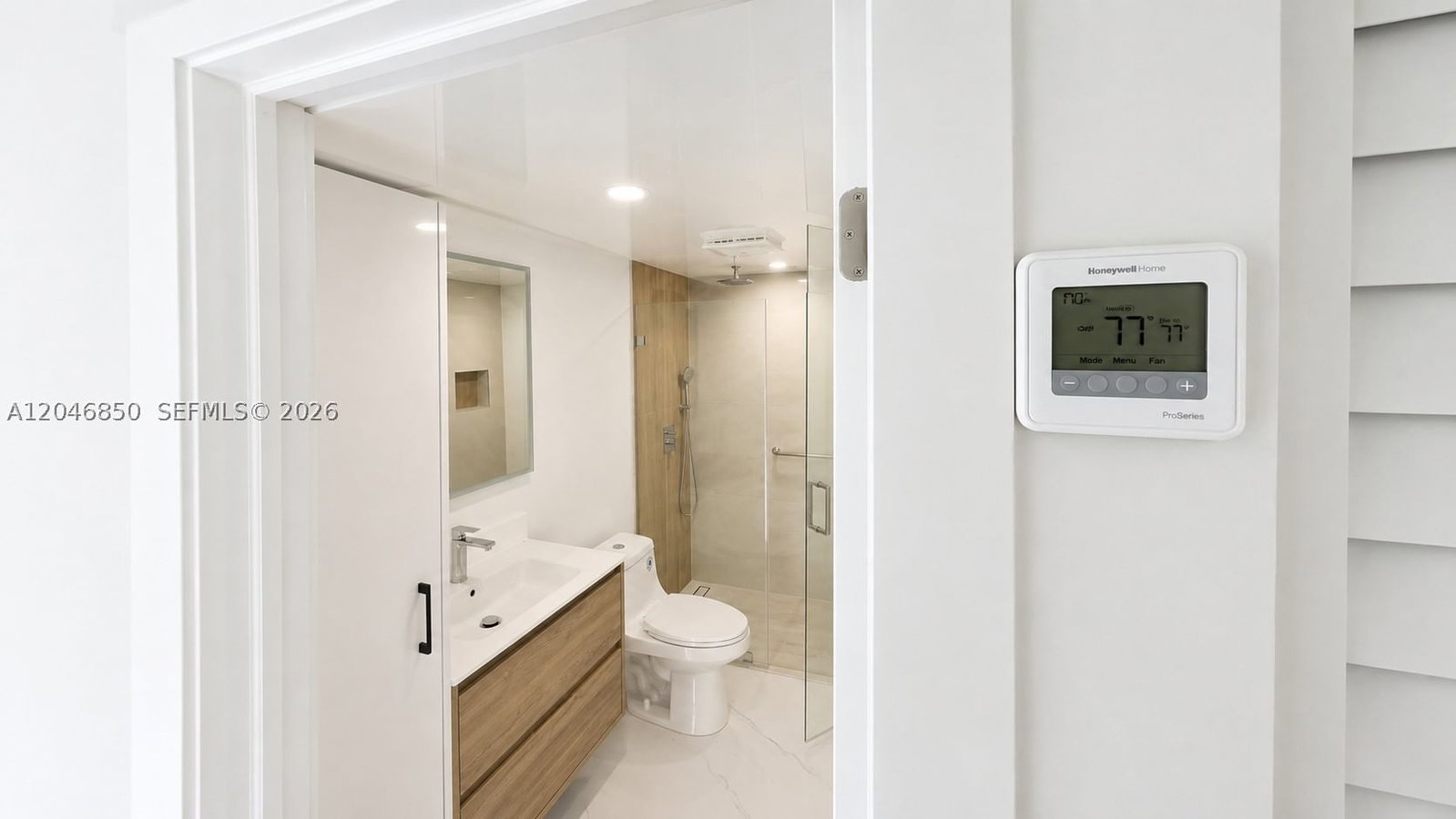 Real estate property located at 9682 Fontainebleau Blvd #203, Miami-dade, Golfview Club Fontaineble, Miami, FL