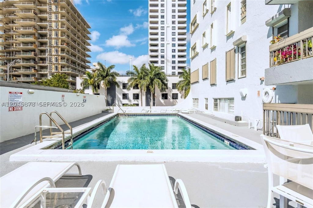 Real estate property located at 1345 West Ave #202, Miami-dade, Golden West Condo, Miami Beach, FL