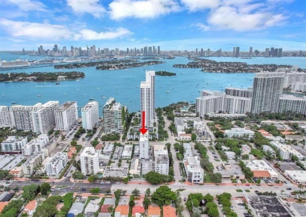 Real estate property located at 1345 West Ave #202, Miami-dade, Golden West Condo, Miami Beach, FL