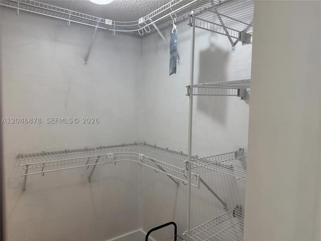 Real estate property located at 1345 West Ave #202, Miami-dade, Golden West Condo, Miami Beach, FL