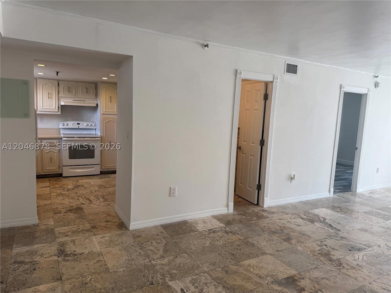 Real estate property located at 1345 West Ave #202, Miami-dade, Golden West Condo, Miami Beach, FL