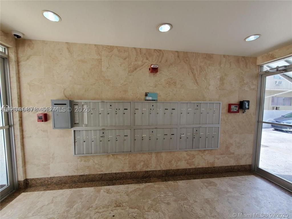 Real estate property located at 1345 West Ave #202, Miami-dade, Golden West Condo, Miami Beach, FL
