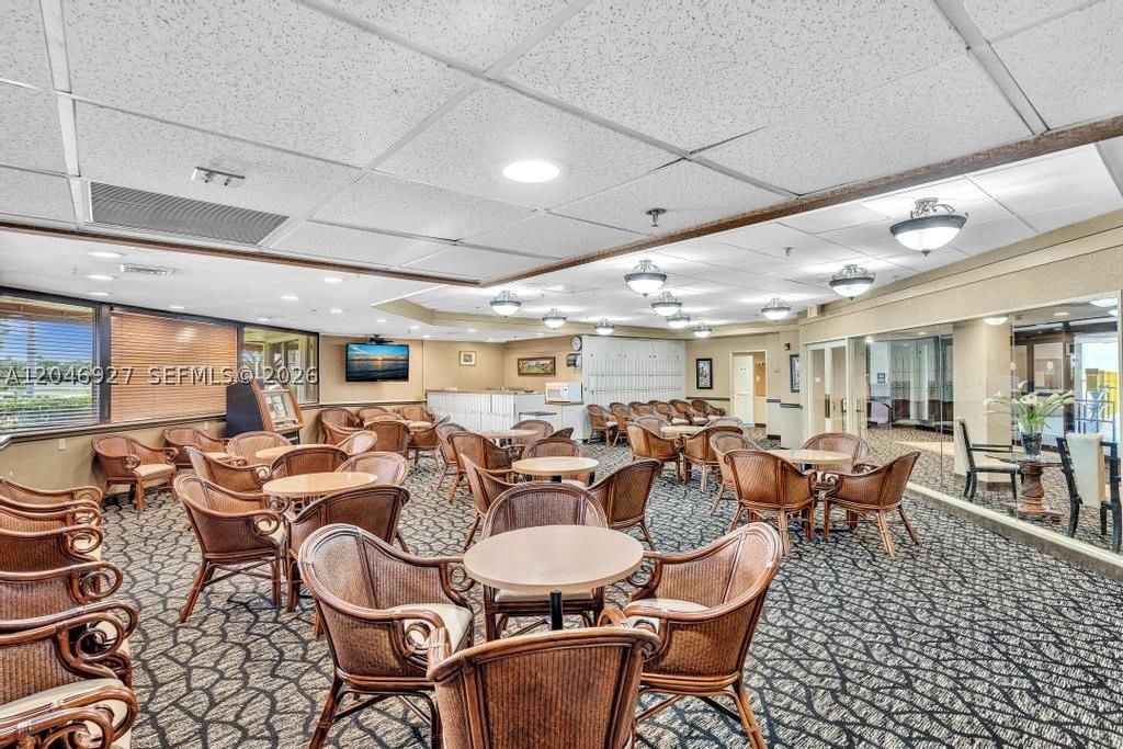Real estate property located at 671 Hollybrook Dr #209, Broward, Hollybrook Golf And, Pembroke Pines, FL