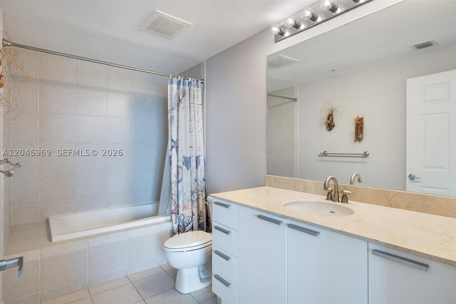 Real estate property located at 140 Dixie Hwy #609, Broward, Hollywood Station Res Con, Hollywood, FL