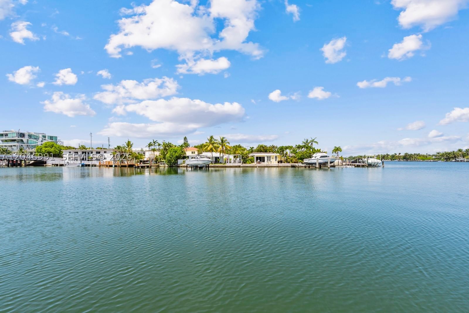 Real estate property located at 8550 Byron Ave #2H, Miami-dade, Bay View Condo, Miami Beach, FL