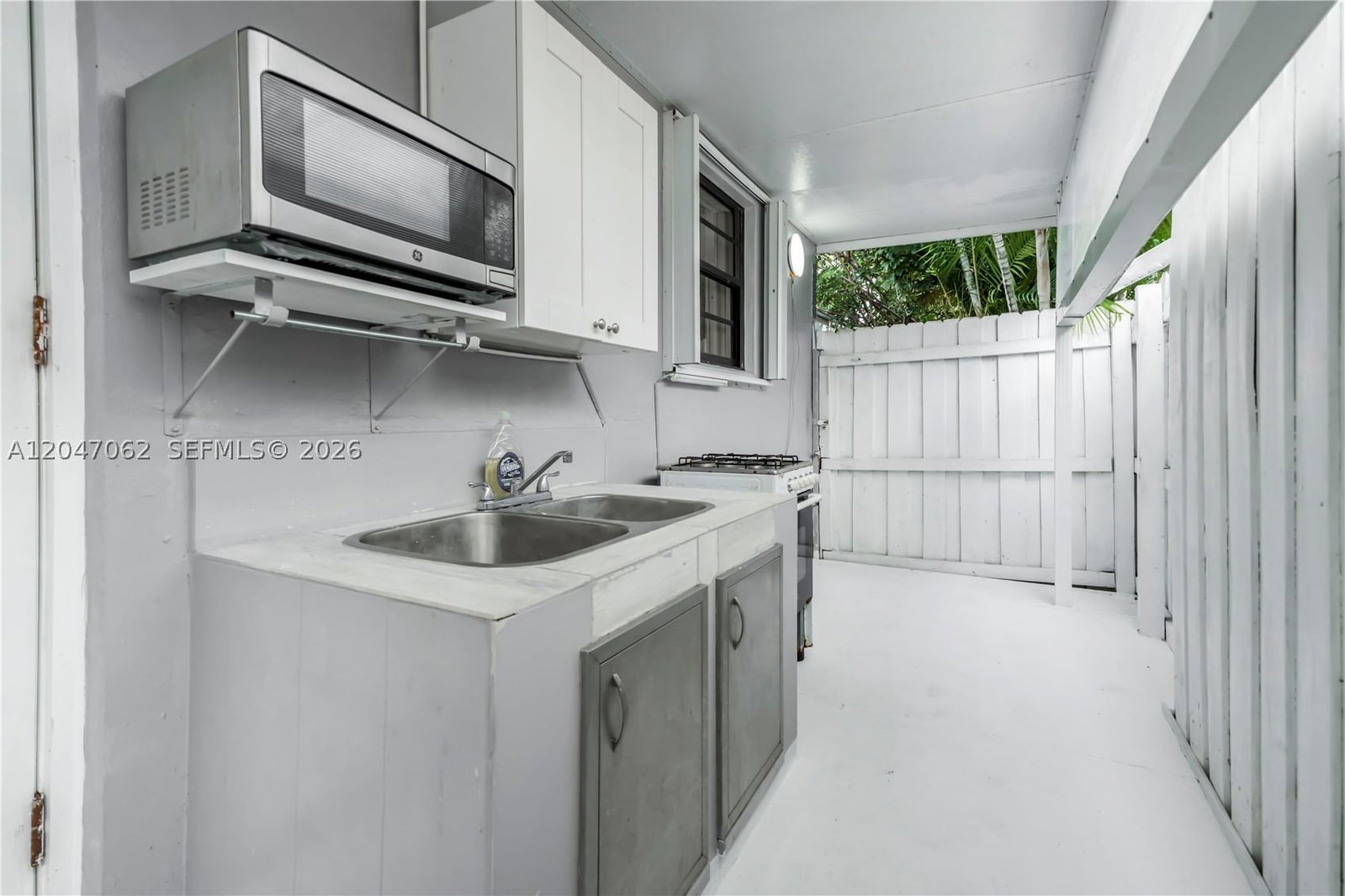 Real estate property located at 7630 Plantation Blvd, Broward, Miramar Sec 8, Miramar, FL