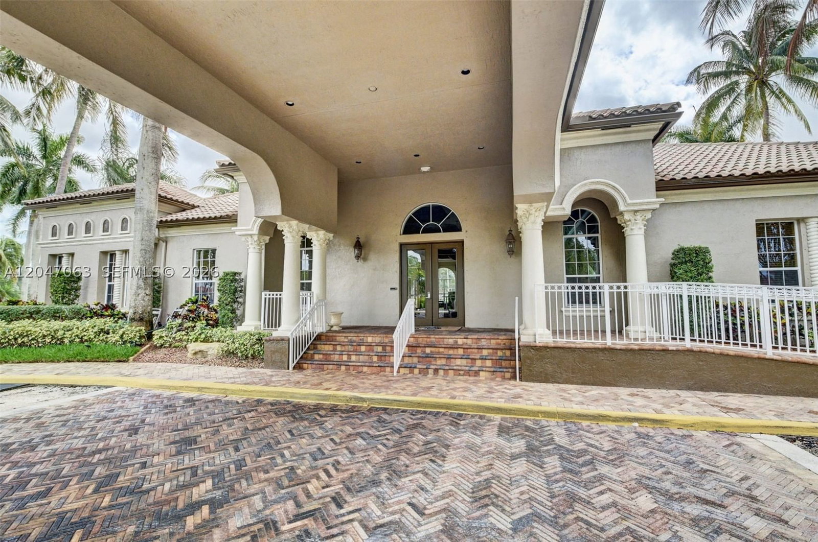 Real estate property located at 21209 Via Ventura, Palm Beach, Mizner Pointe Of Boca Via, Boca Raton, FL