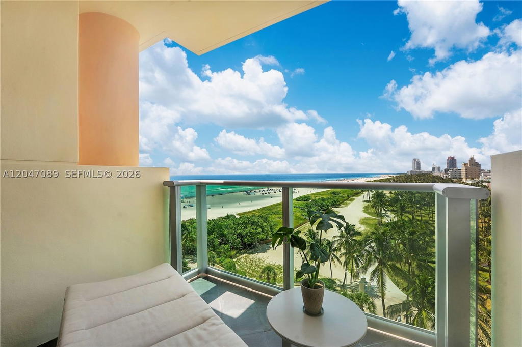 Real estate property located at 1455 Ocean Dr #904, Miami-dade, Il Villaggio On South Bea, Miami Beach, FL