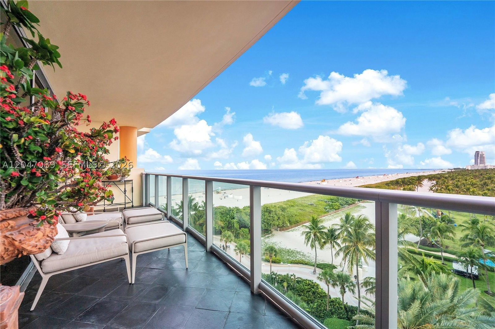 Real estate property located at 1455 Ocean Dr #904, Miami-dade, Il Villaggio On South Bea, Miami Beach, FL
