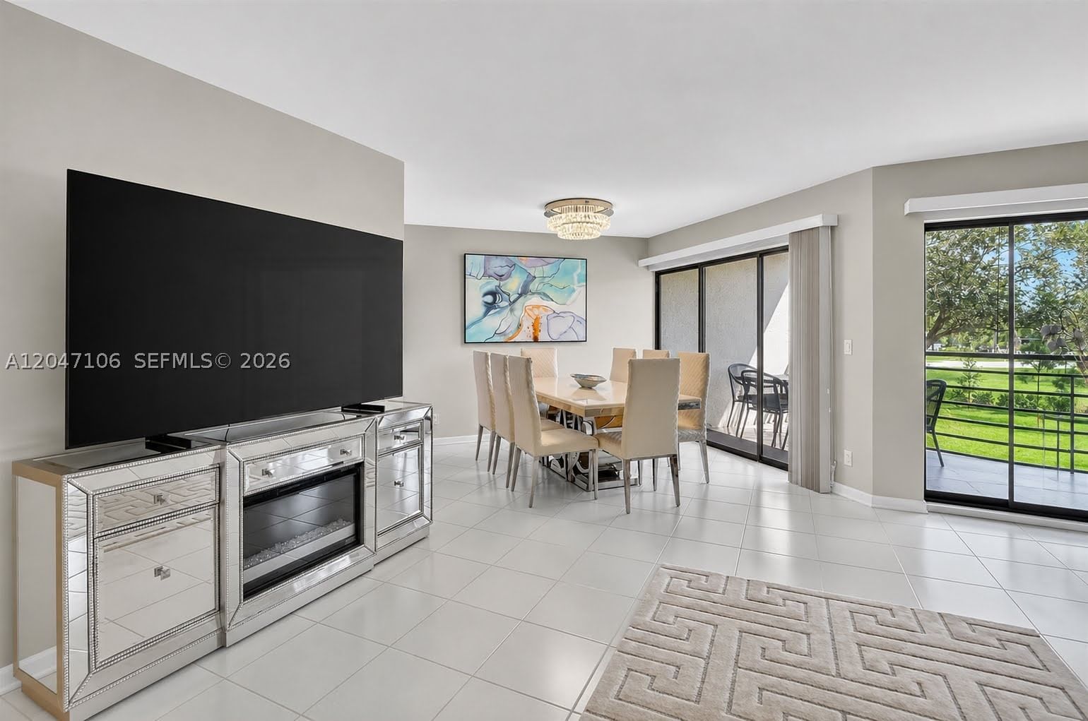 Real estate property located at 5901 Camino Del Sol #207, Palm Beach, Camino Real Village Condo, Boca Raton, FL
