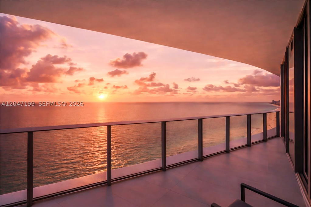 Real estate property located at 15701 Collins Ave #2903, Miami-dade, 15701 Collins Condo, Sunny Isles Beach, FL