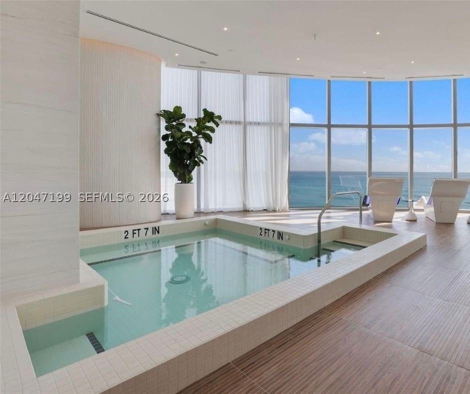 Real estate property located at 15701 Collins Ave #2903, Miami-dade, 15701 Collins Condo, Sunny Isles Beach, FL