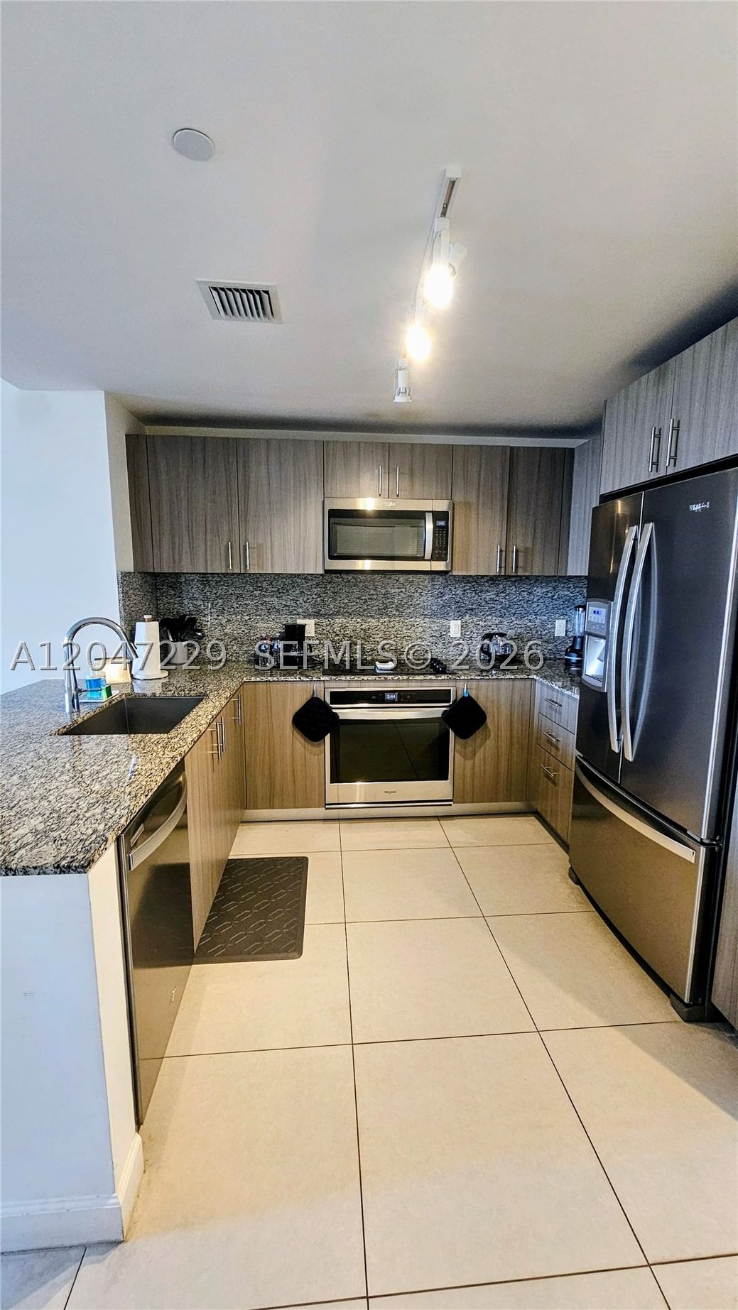 Real estate property located at 5350 84th Ave #507, Miami-dade, 5350 Park Condo, Doral, FL