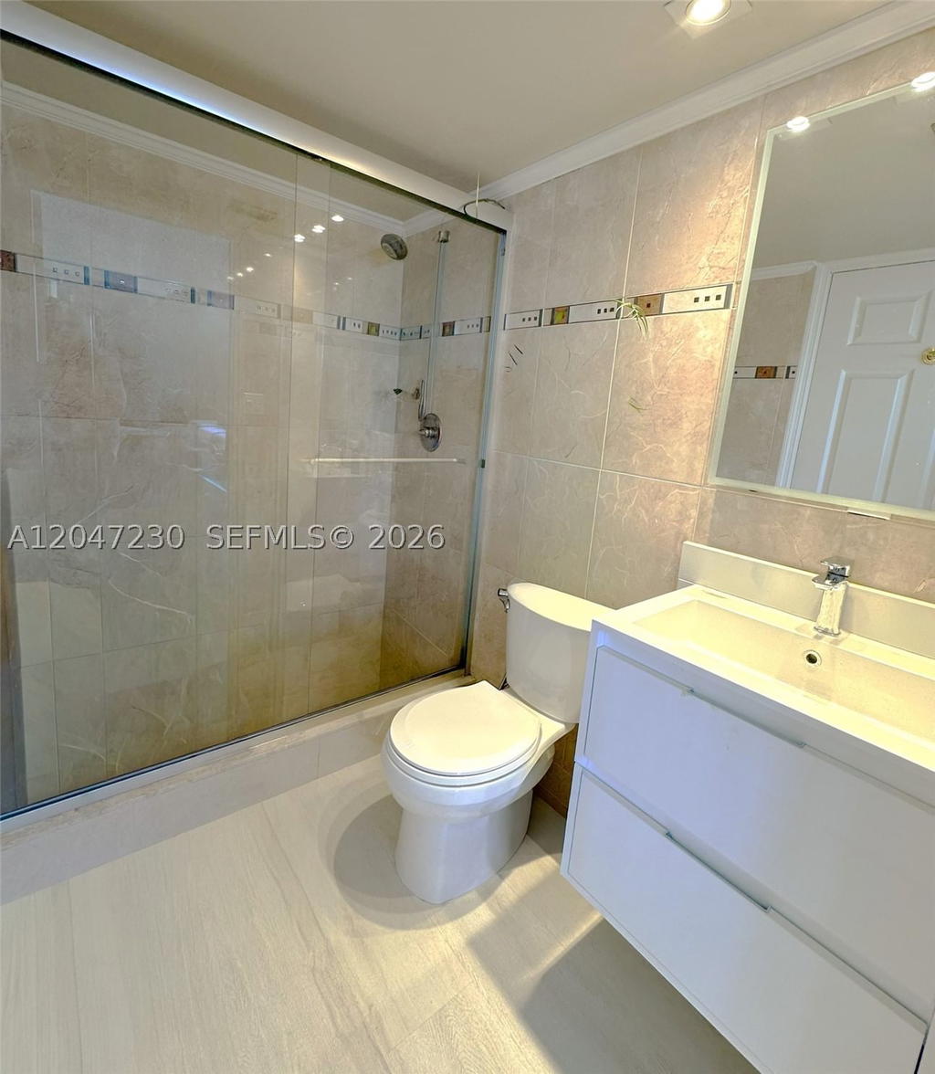 Real estate property located at 18000 Bay Rd #603, Miami-dade, Le Montcalm Condo, Sunny Isles Beach, FL