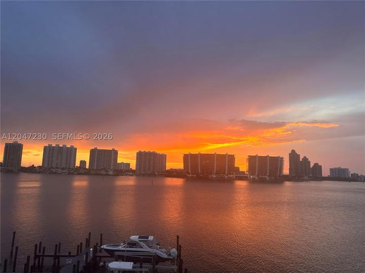 Real estate property located at 18000 Bay Rd #603, Miami-dade, Le Montcalm Condo, Sunny Isles Beach, FL