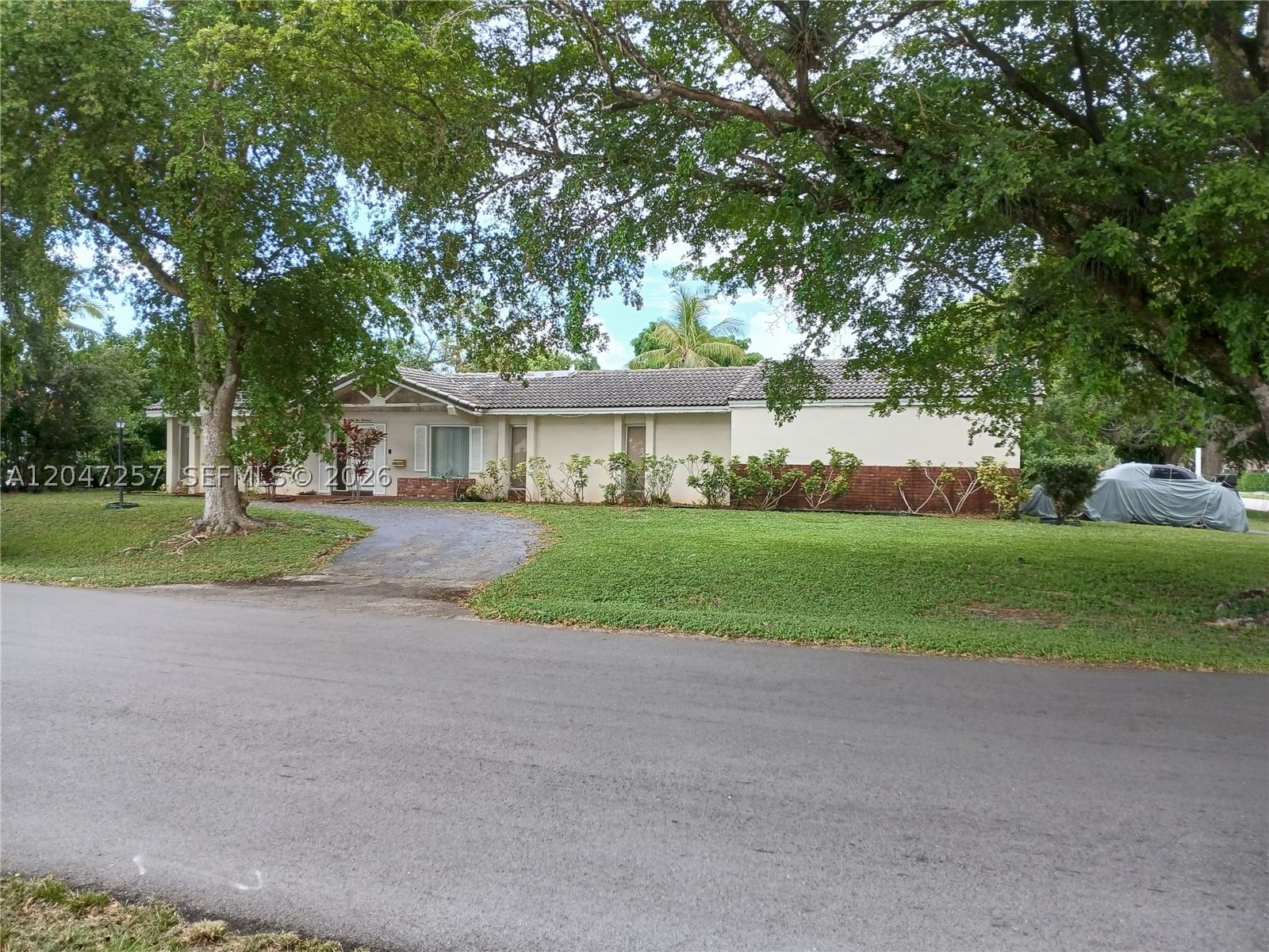 Real estate property located at 8500 38th St, Broward, Coral Springs Ii, Coral Springs, FL