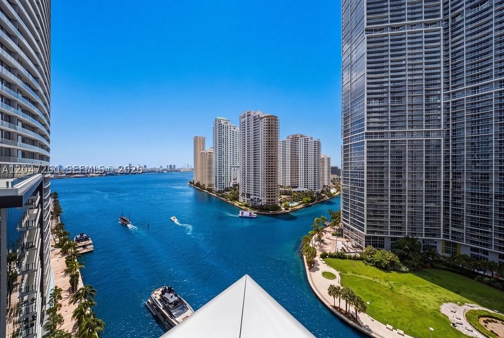 Real estate property located at 200 Biscayne Boulevard Way #5110, Miami-dade, Epic West Condo, Miami, FL
