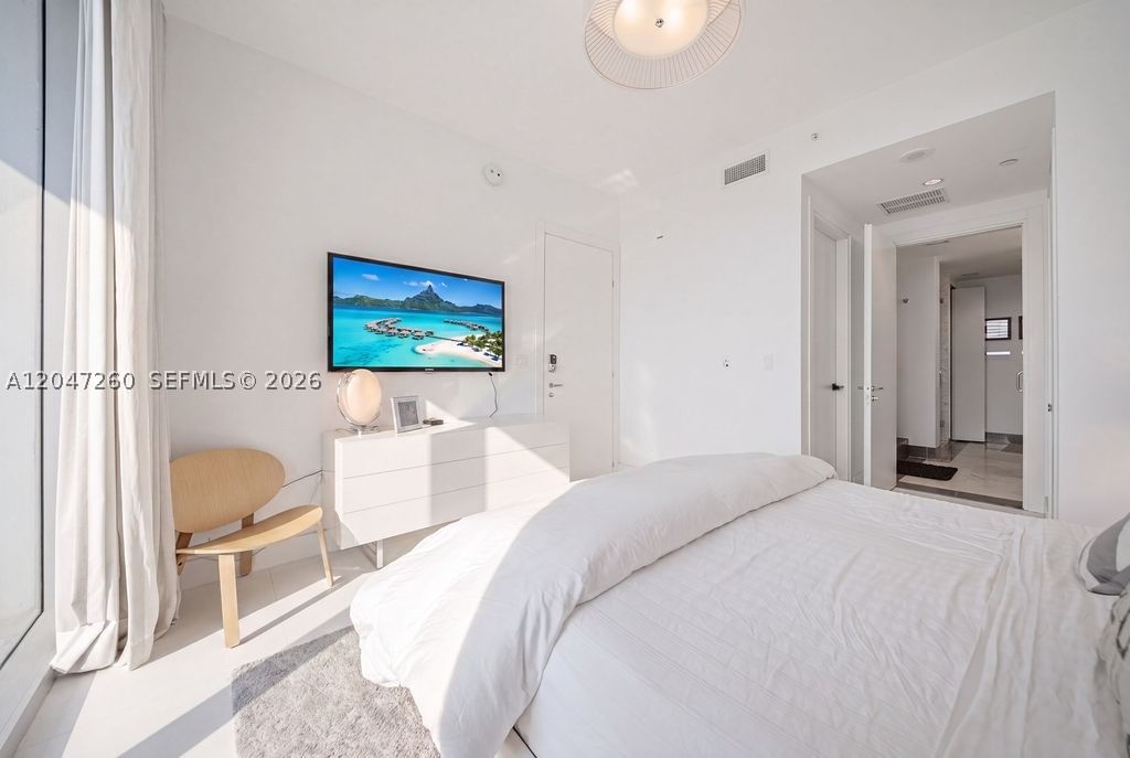 Real estate property located at 200 Biscayne Boulevard Way #5110, Miami-dade, Epic West Condo, Miami, FL