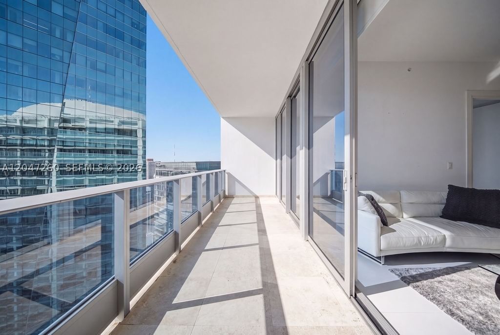 Real estate property located at 200 Biscayne Boulevard Way #5110, Miami-dade, Epic West Condo, Miami, FL