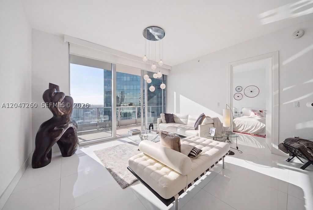 Real estate property located at 200 Biscayne Boulevard Way #5110, Miami-dade, Epic West Condo, Miami, FL