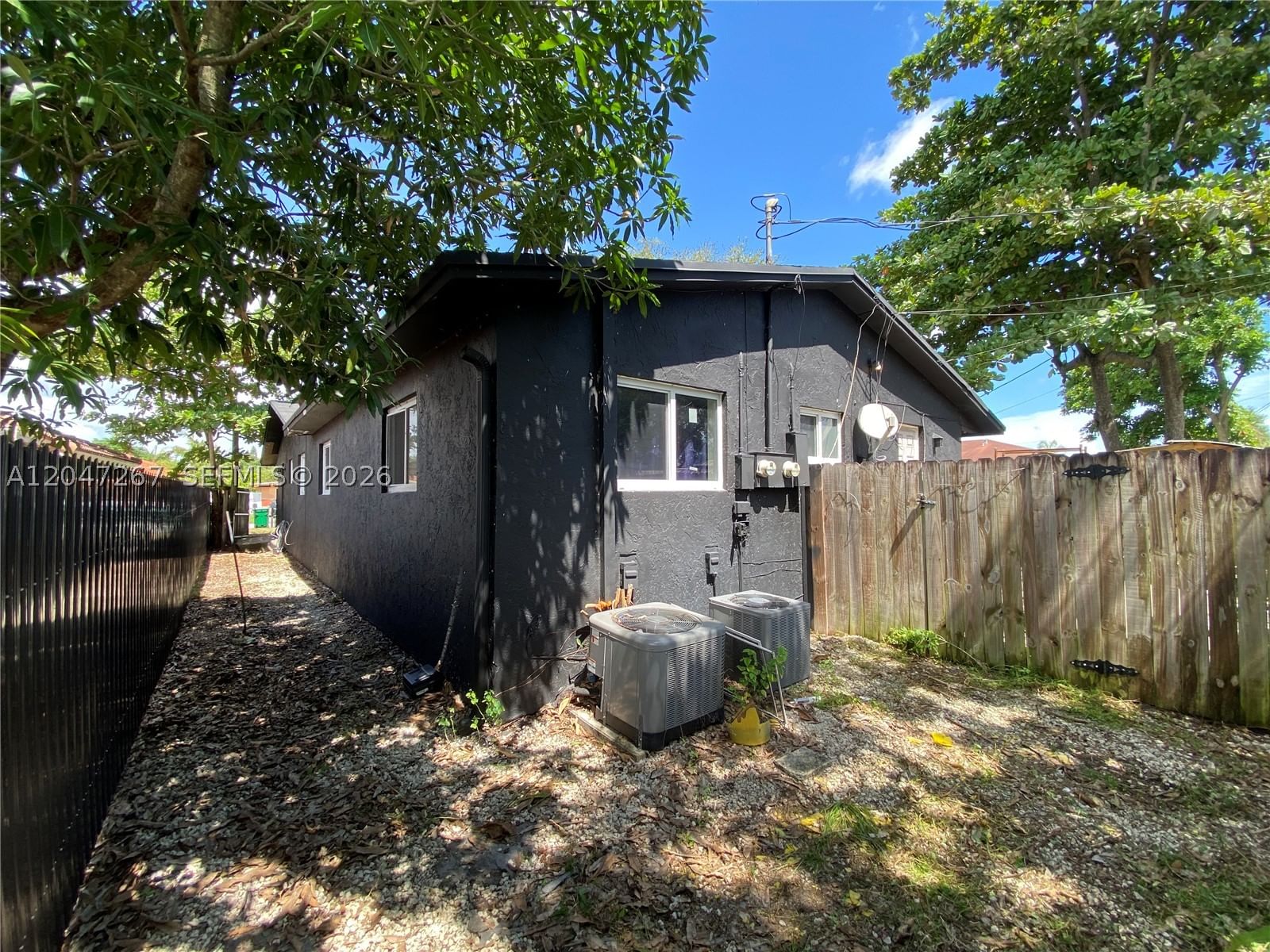 Real estate property located at 6132 39th street, Broward, Sun Land Park, Miramar, FL