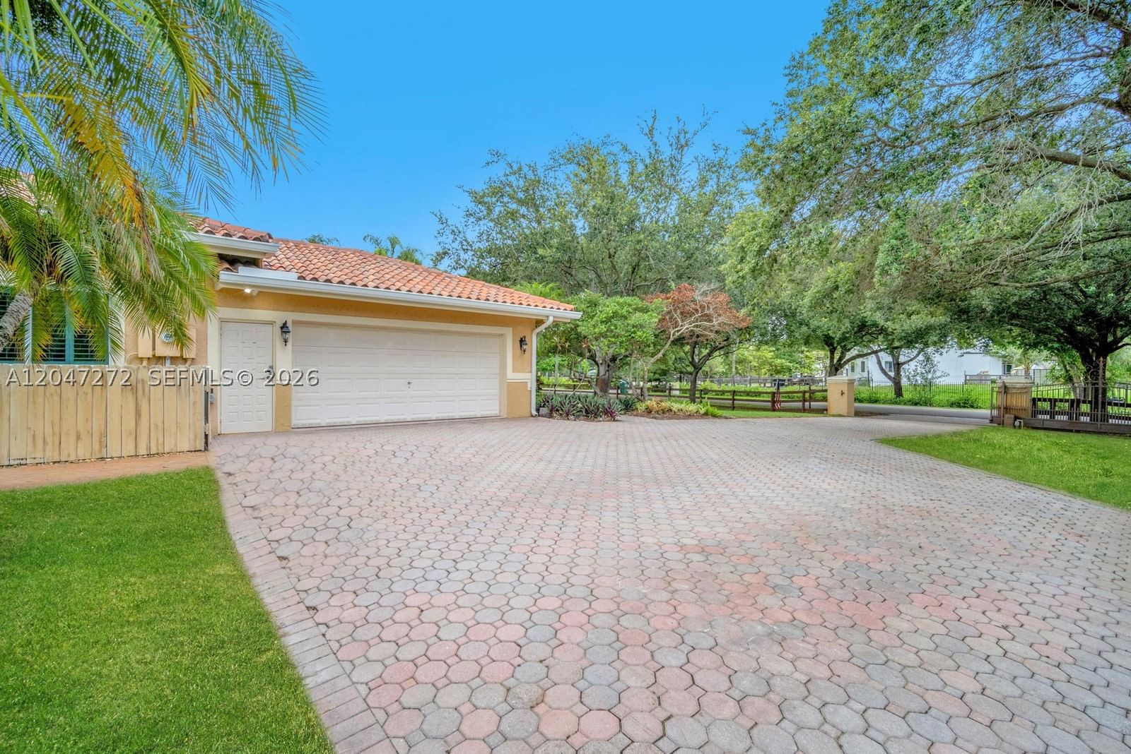 Real estate property located at 17710 63rd Mnr, Broward, Rolling Oaks, Southwest Ranches, FL