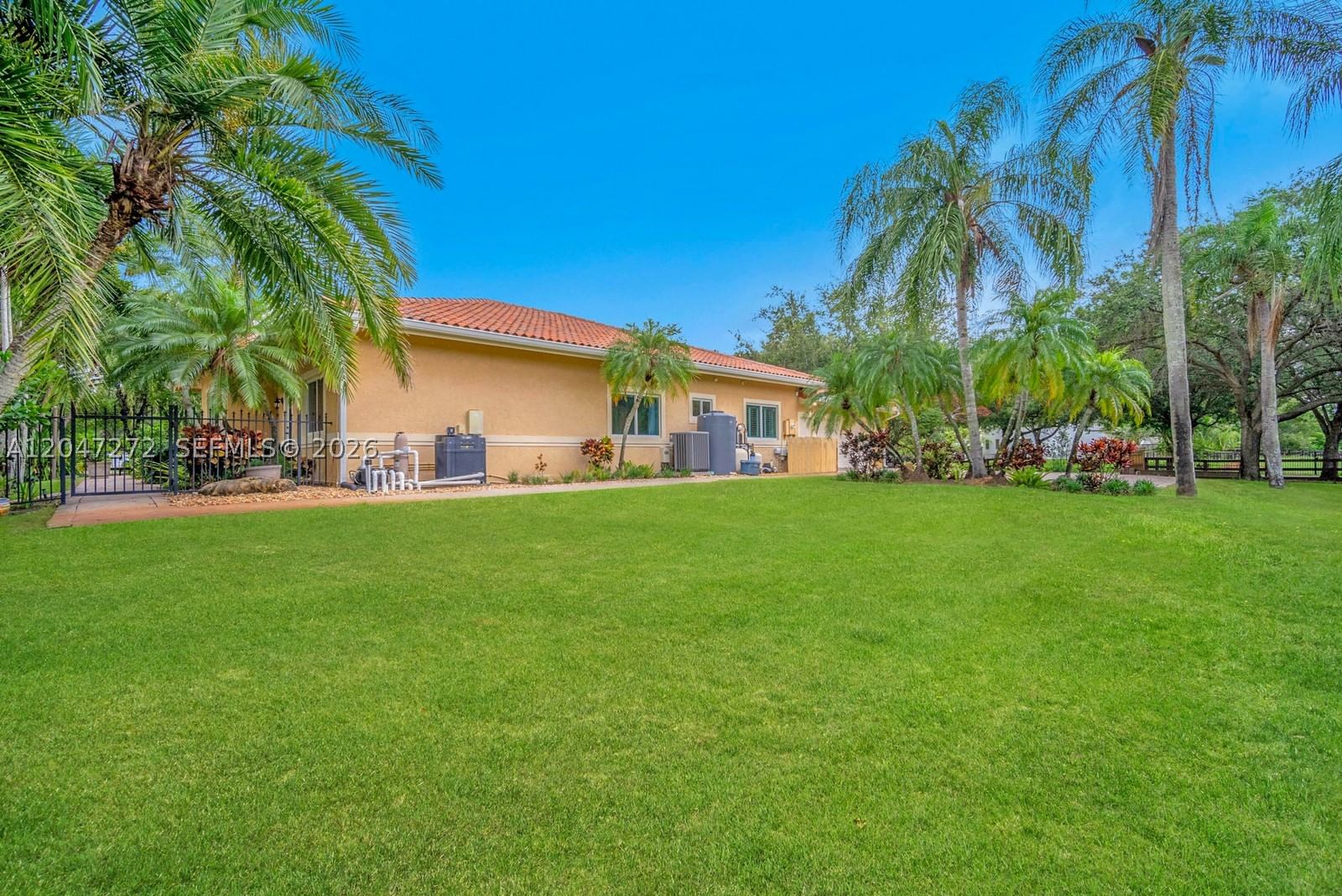 Real estate property located at 17710 63rd Mnr, Broward, Rolling Oaks, Southwest Ranches, FL