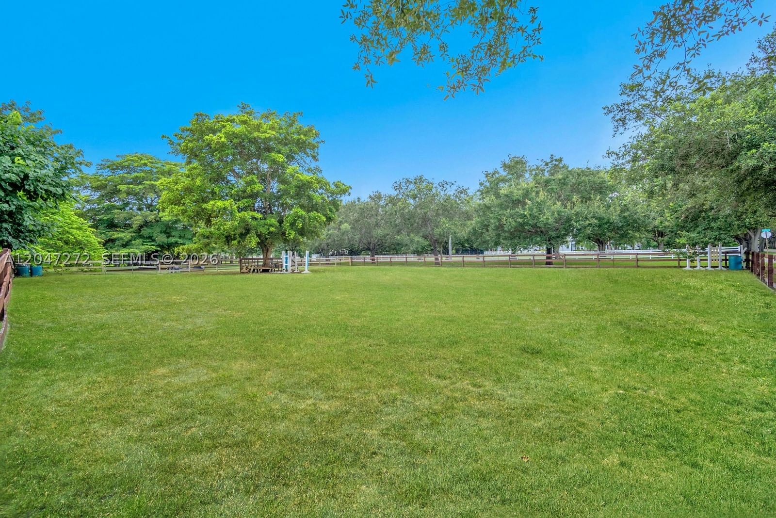 Real estate property located at 17710 63rd Mnr, Broward, Rolling Oaks, Southwest Ranches, FL